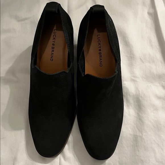 NWOT Lucky Brand Black Suede Bootie size5.5 - Picture 2 of 6